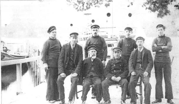 Crew of Gondola 1910